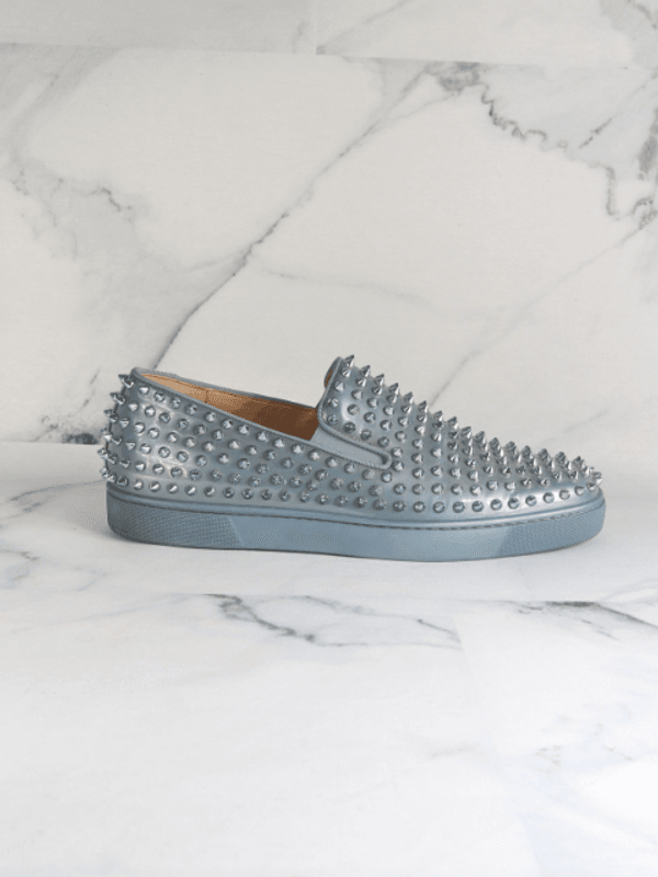 Tênis Slip On Christian Louboutin Spiked Azul Metalizado | Zivē Club
