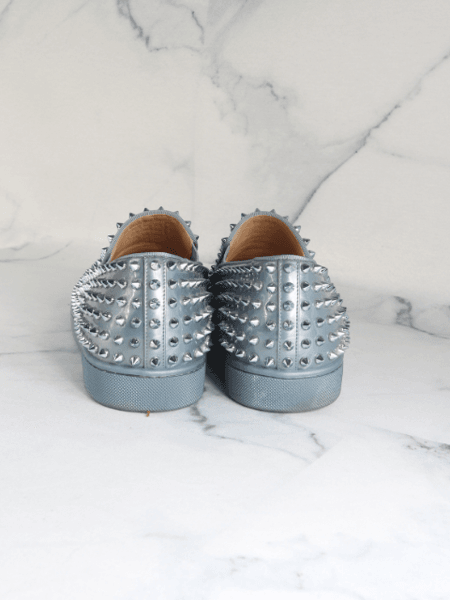Tênis Slip On Christian Louboutin Spiked Azul Metalizado | Zivē Club