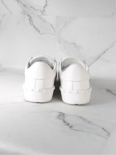 Tênis Valentino Rockstud Branco e Preto | Zivē Club Tênis Valentino Rockstud Branco e Preto | Zivē Club