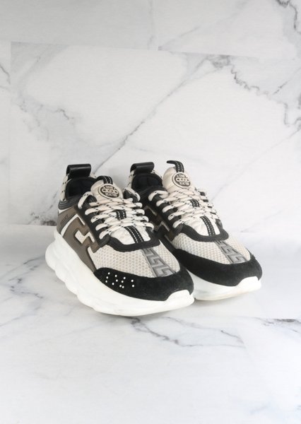Tênis Versace Chain Reaction Preto e Branco | Zivē Club