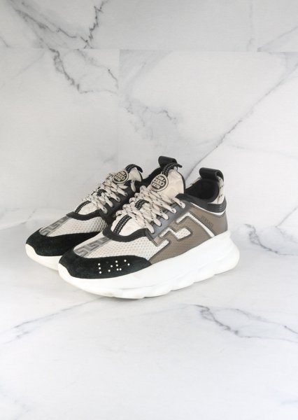 Tênis Versace Chain Reaction Preto e Branco | Zivē Club
