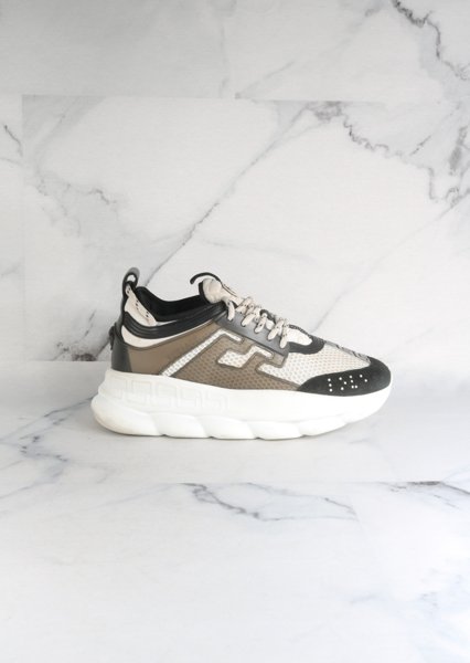 Tênis Versace Chain Reaction Preto e Branco | Zivē Club