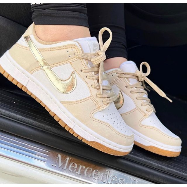 Tênis Dunk Bege Dourado