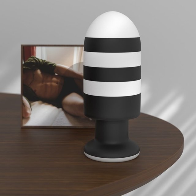 Plug Anal 19,5cm x 7,7cm X-Missioner 7.5'' Butt Plug Preto com Branco - Lovetoy