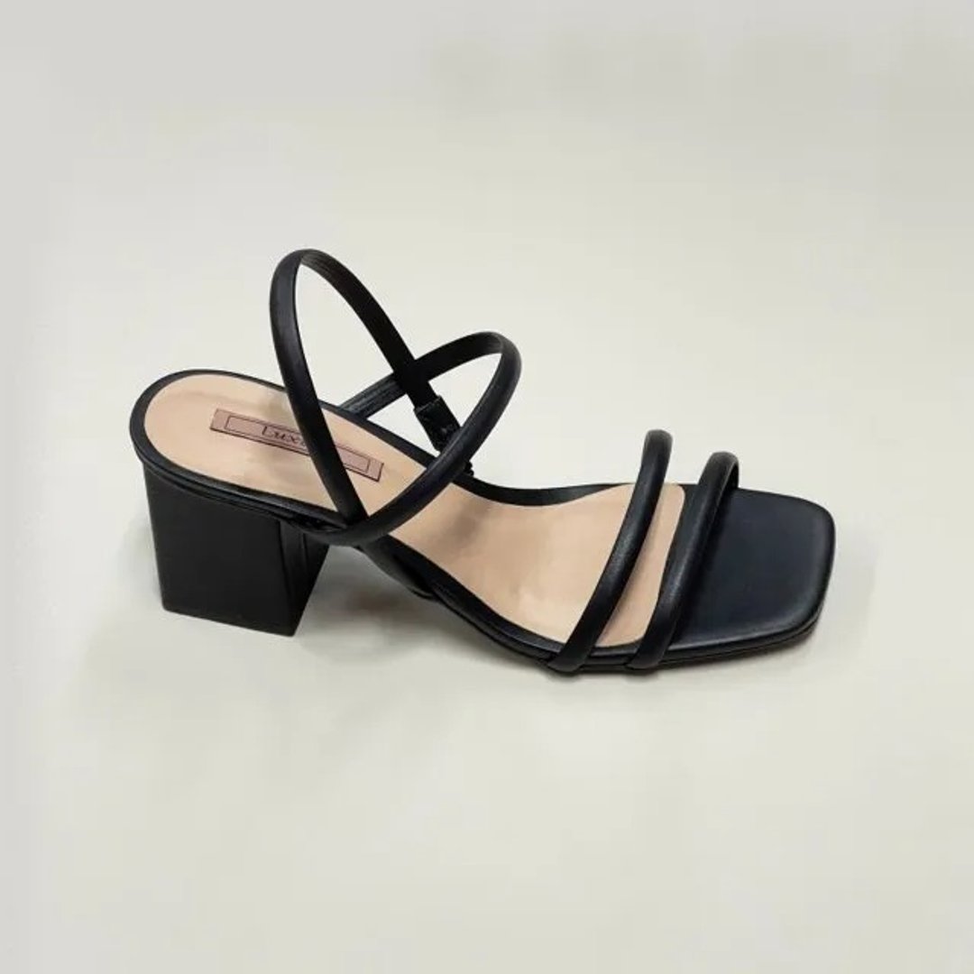 Sandália Salto Baixo Grosso Bico Quadrado - Main Image