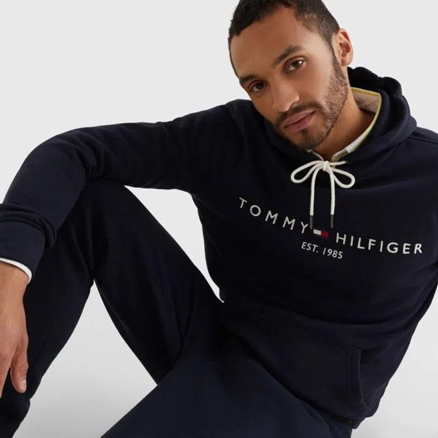 Moletom Tommy Hilfiger Logo Bordado Preto Preto