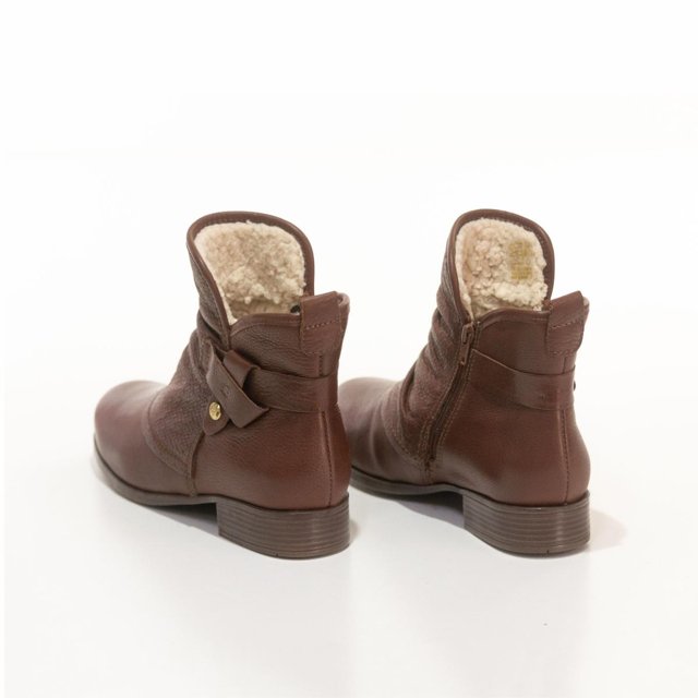 Carvela store solo boots