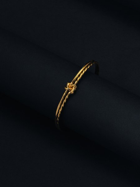 Bracelete Regulável Liso e Texturizado com Nó Duplo folheado em ouro 18k