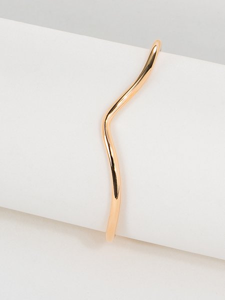 Bracelete Tubo em V Liso Regulável folheado em ouro 18k