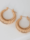 brinco-de-argola-click-com-design-circular-folheado-em-ouro-18k-04-francisca