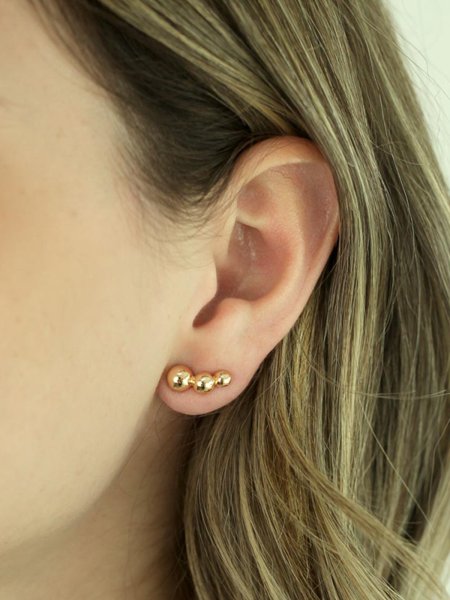 Brinco Ear Cuff Micro de Bolinhas folheado em ouro 18k
