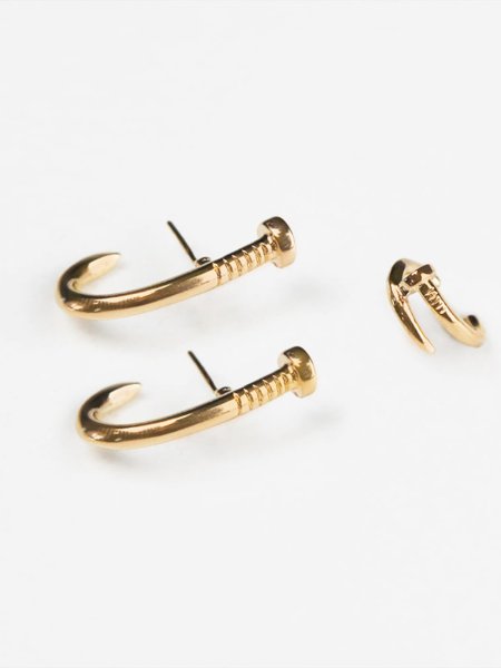 mix-de-brinco-e-piercing-com-design-de-prego-folheado-em-ouro-18k-02-francisca-joias