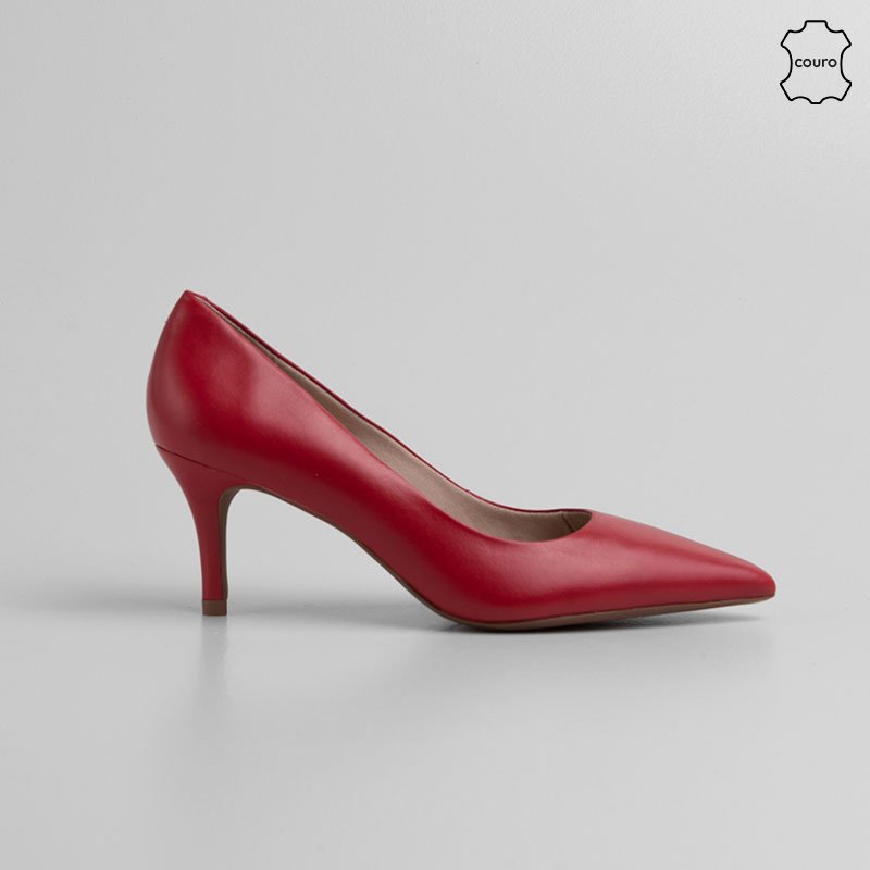 scarpin de couro vermelho