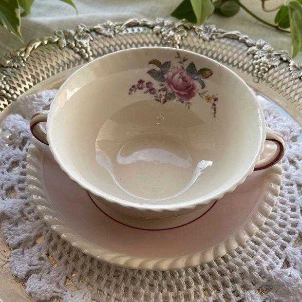 Consomê Old English Santo Oficio