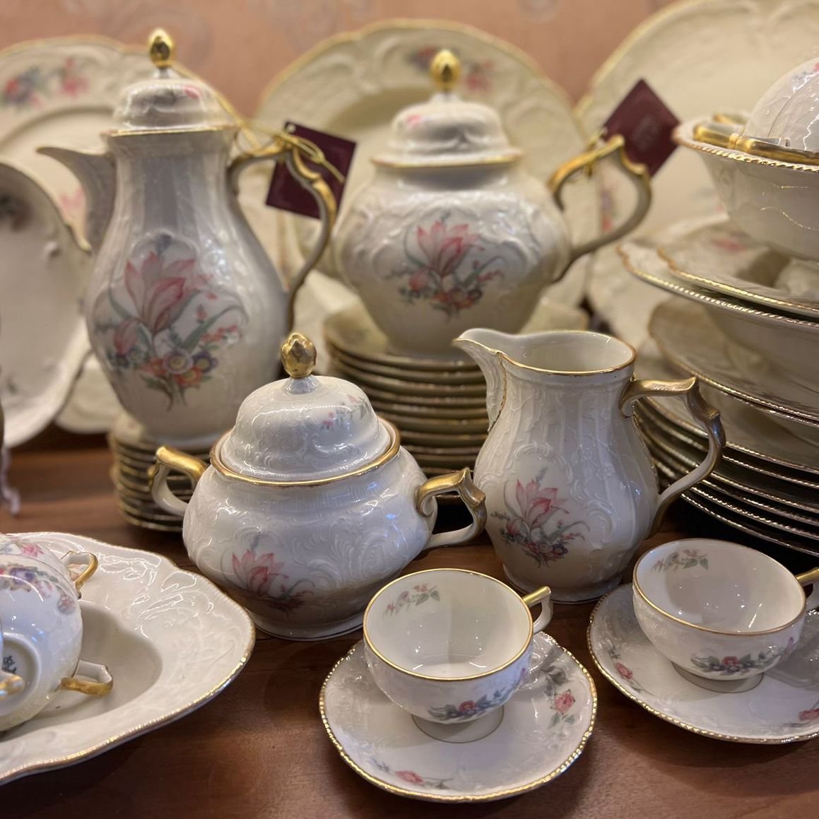 LO 224 – Jogo de chá ou café antigo em porcelana alemã Rosenthal para 6  pessoas com travessa e prato para bolo com bordas em ouro