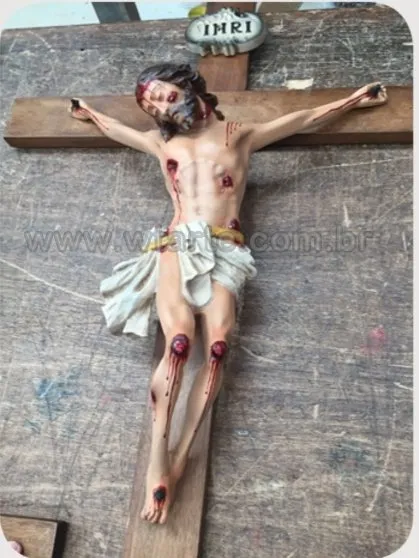 Corpo de Cristo crucificado 45cm em Resina