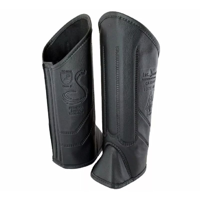 bota com proteção para cobra