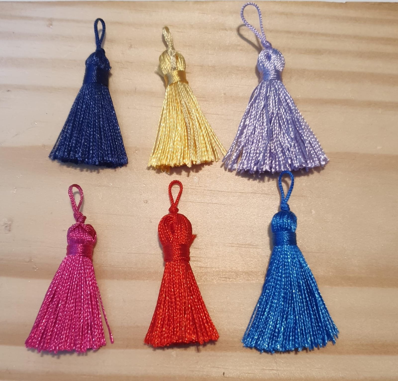 Mini Tassel Colors LC.LARACASTRO