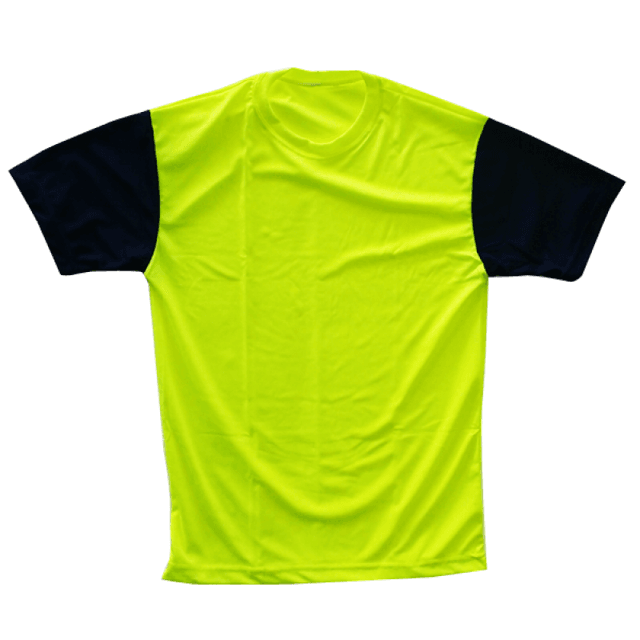 camisa amarela com manga verde