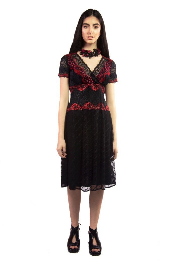 modelo de vestido de renda preto