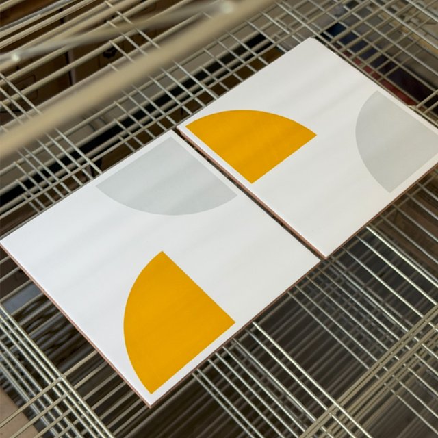 Azulejo Emi - Cinza e Amarelo 
