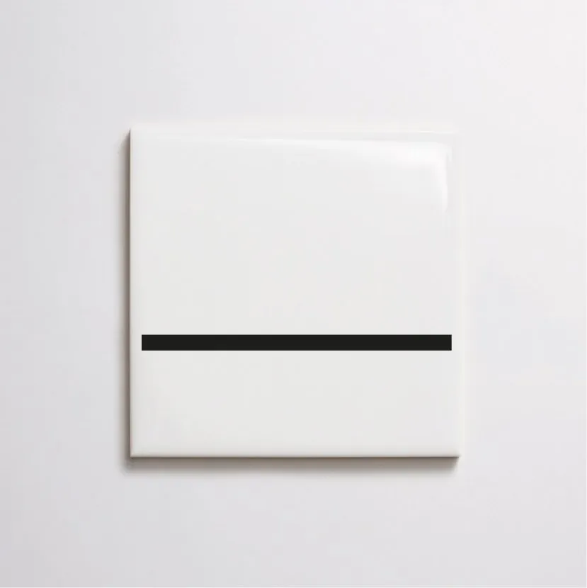 Azulejo Decor Lines com Traço Preto: a peça e a sua linha única