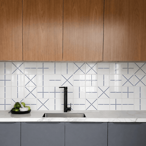 azulejo-painel-mix-lines-azul-escuro-cozinha-cjnm9