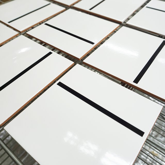 Azulejo Decor Lines com Traço Preto