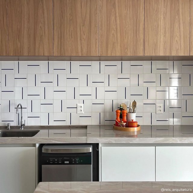 Azulejo Decor Lines com Traço Preto