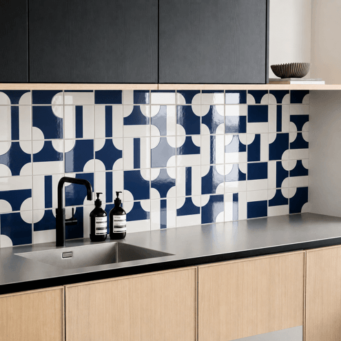 azulejo-tunel-azul-escuro-cozinha-pajaq