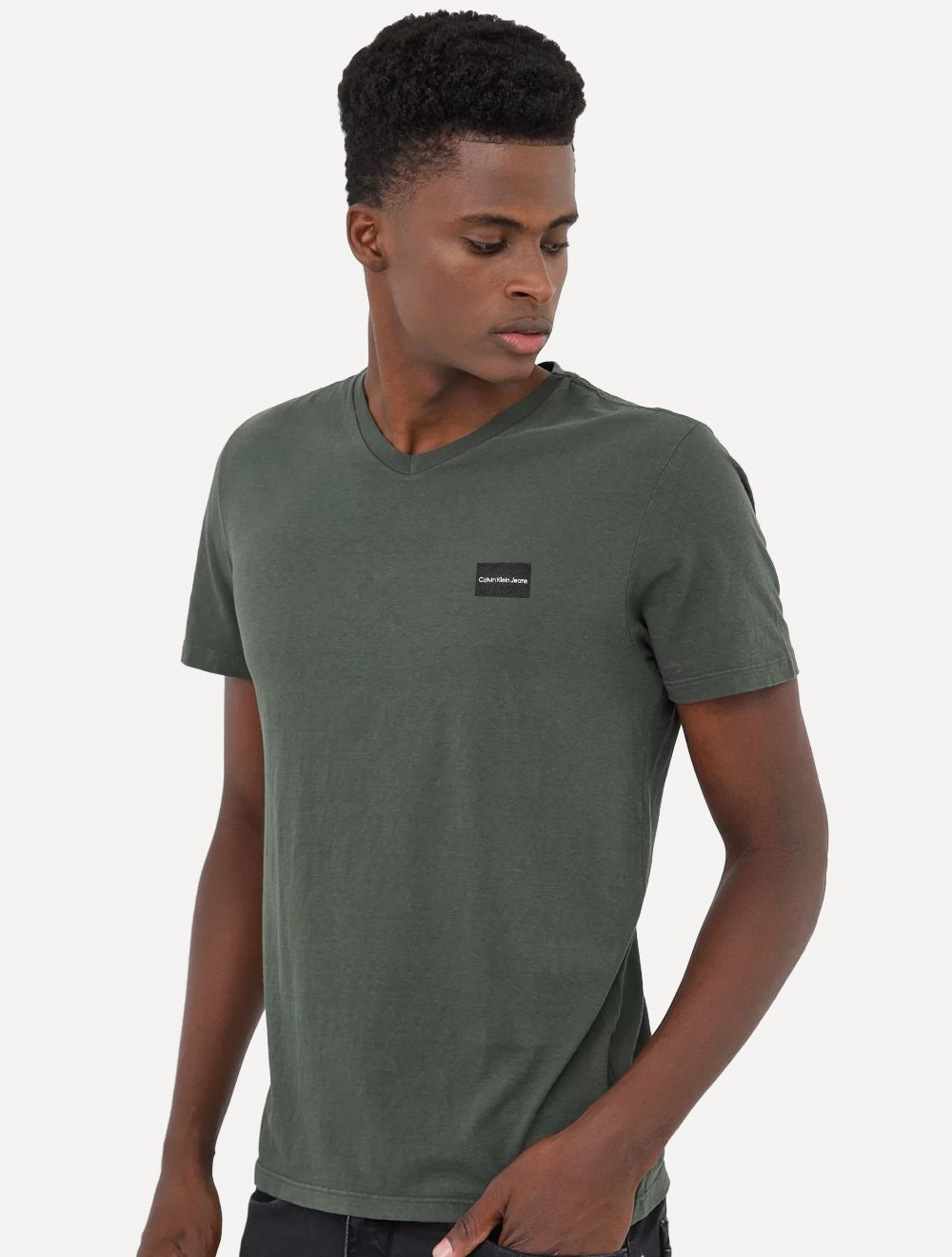 Camiseta Calvin Klein Jeans Masculina Gola V Square Verde Militar