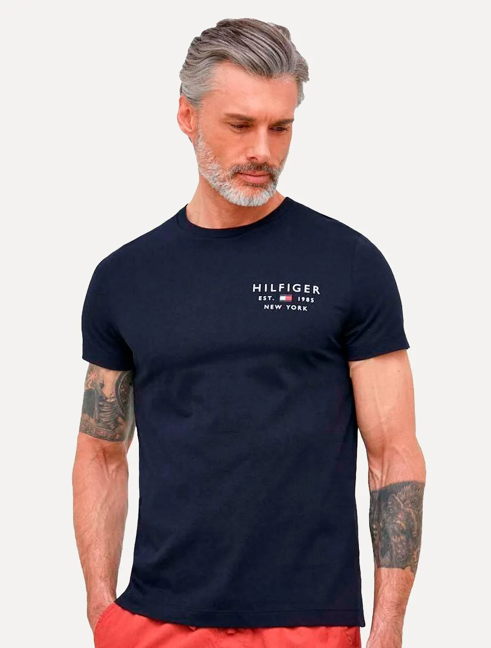Camiseta Tommy Hilfiger Masculina Brand Love Small Logo Azul Marinho