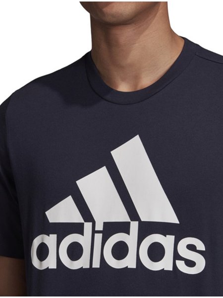 Camiseta Adidas Masculina Badge of Sport Azul Marinho