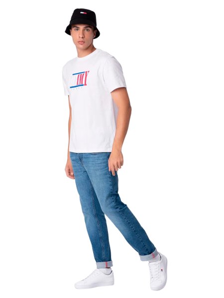 Camiseta Tommy Jeans Masculina RWB Centered Logo Branca