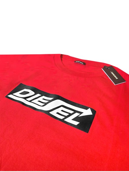 Camiseta Diesel Masculina T-Diegor-SH1 Arrow Logo Vermelha