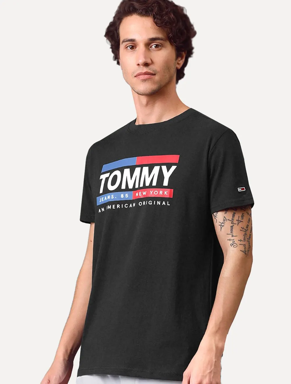 Camiseta Tommy Jeans Masculina American Original Stripes Preta