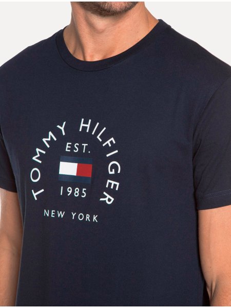 Camiseta Tommy Hilfiger Masculina Arch Logo Est.1985 Azul Marinho