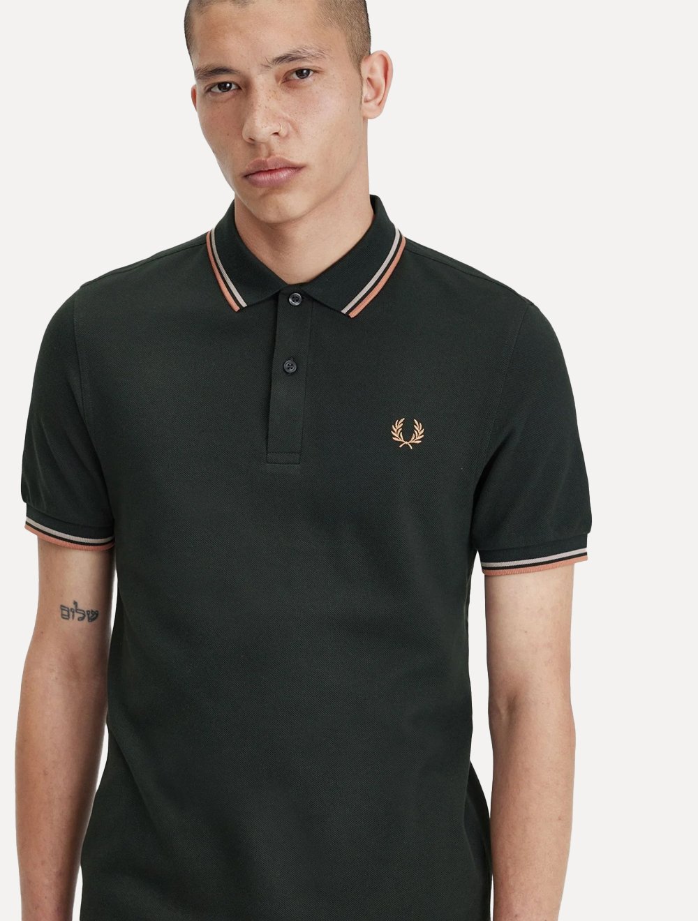Polo Fred Perry Masculina Piquet Regular Gray Brown Twin Tipped Preta