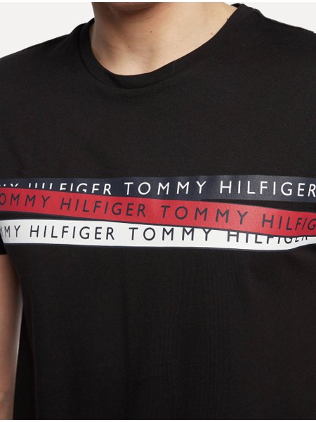 Camiseta Tommy Hilfiger Masculina Corp Chest Taping Preta