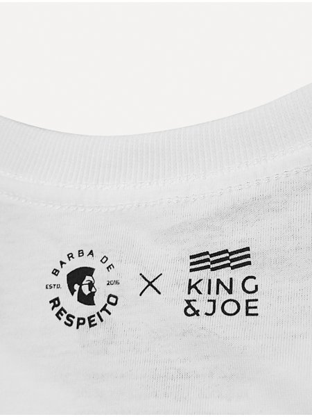 Camiseta King & Joe Masculina Collab The Barbas Branca