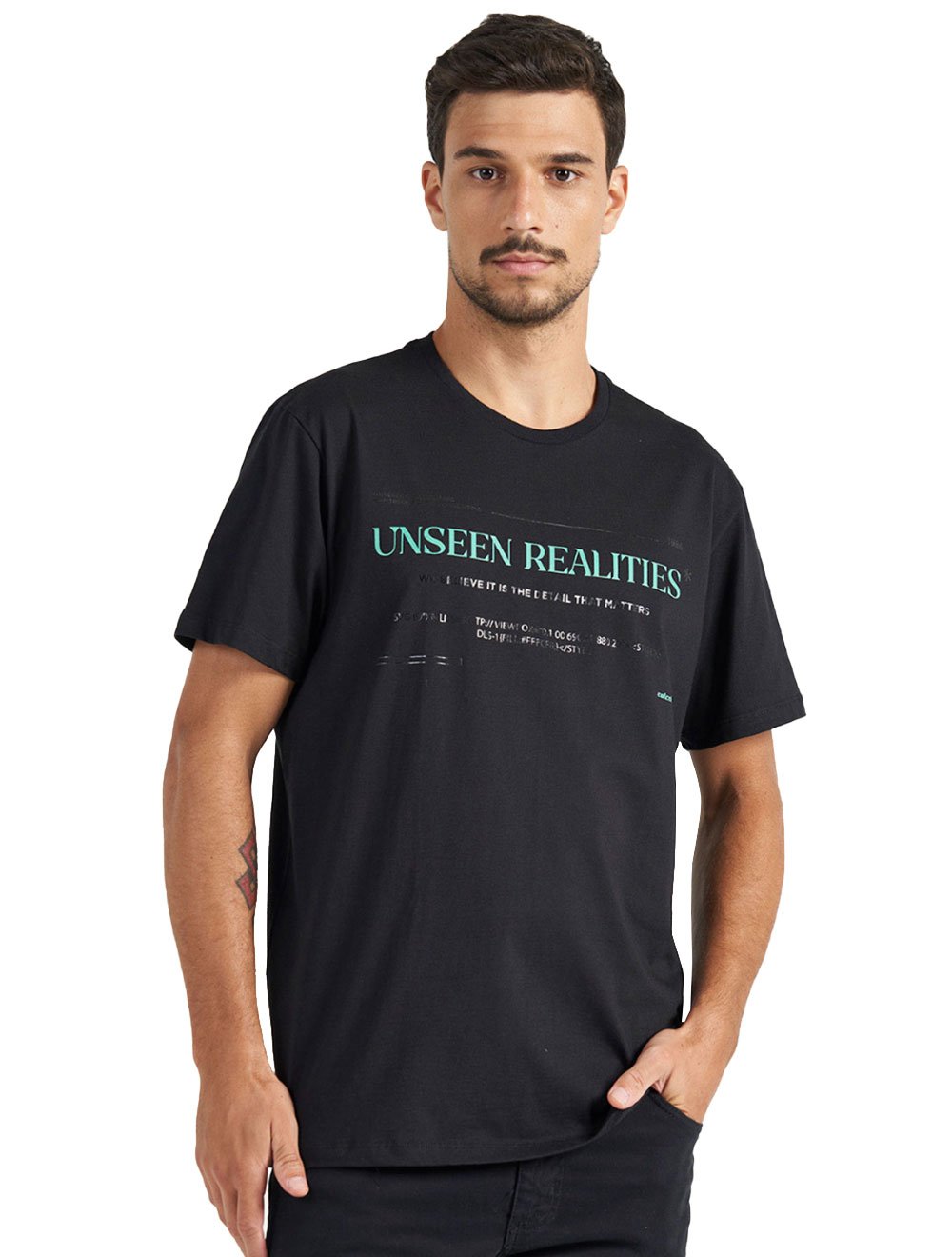 Camiseta Colcci Masculina Regular Unseen Realities Preta