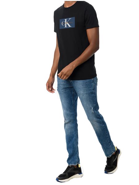 Camiseta Calvin Klein Jeans Masculina Issue Logo Dark Block Azul Médio