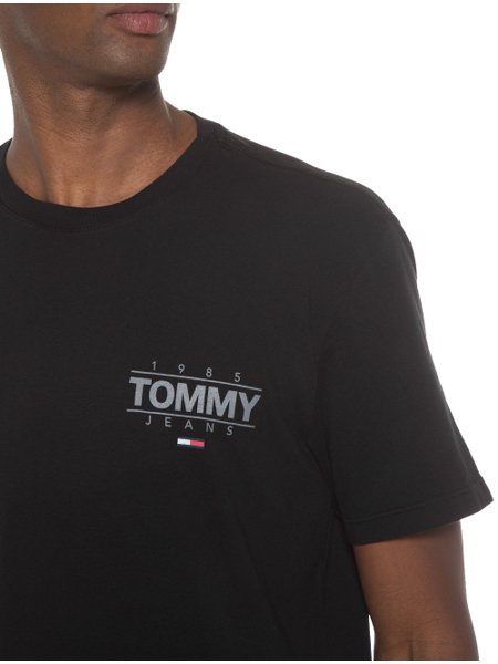 Camiseta Tommy Jeans Masculina Metallic Logo Chest Preta