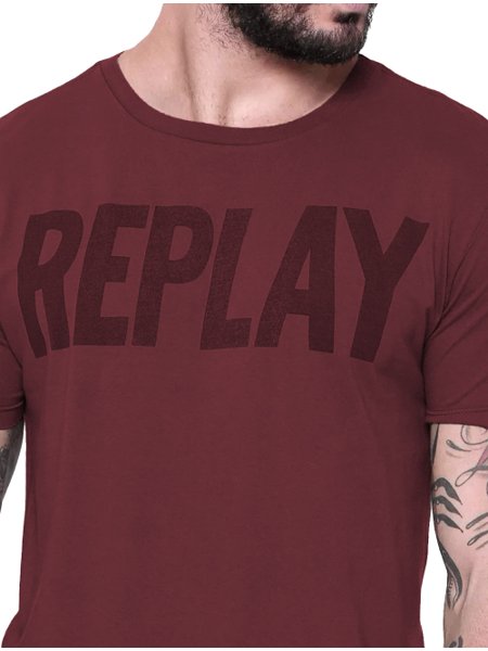 Camiseta Replay Masculina Stamp Silk Black Logo Bordô