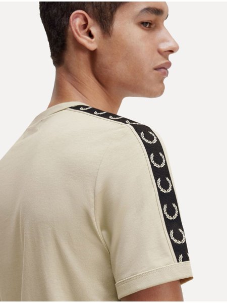 Camiseta Fred Perry Masculina Regular Dark Contrast Tape Ringer Off-White