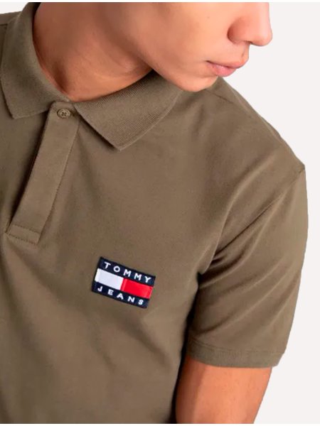 Polo Tommy Jeans Masculina Regular Classic Badge Verde Militar