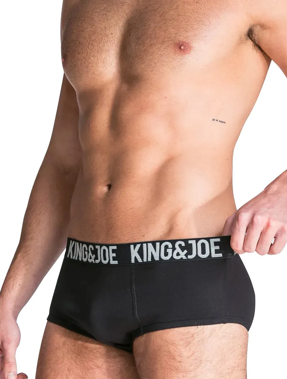 Cueca King & Joe Slip Lisa Logo Preta Pack 2UN