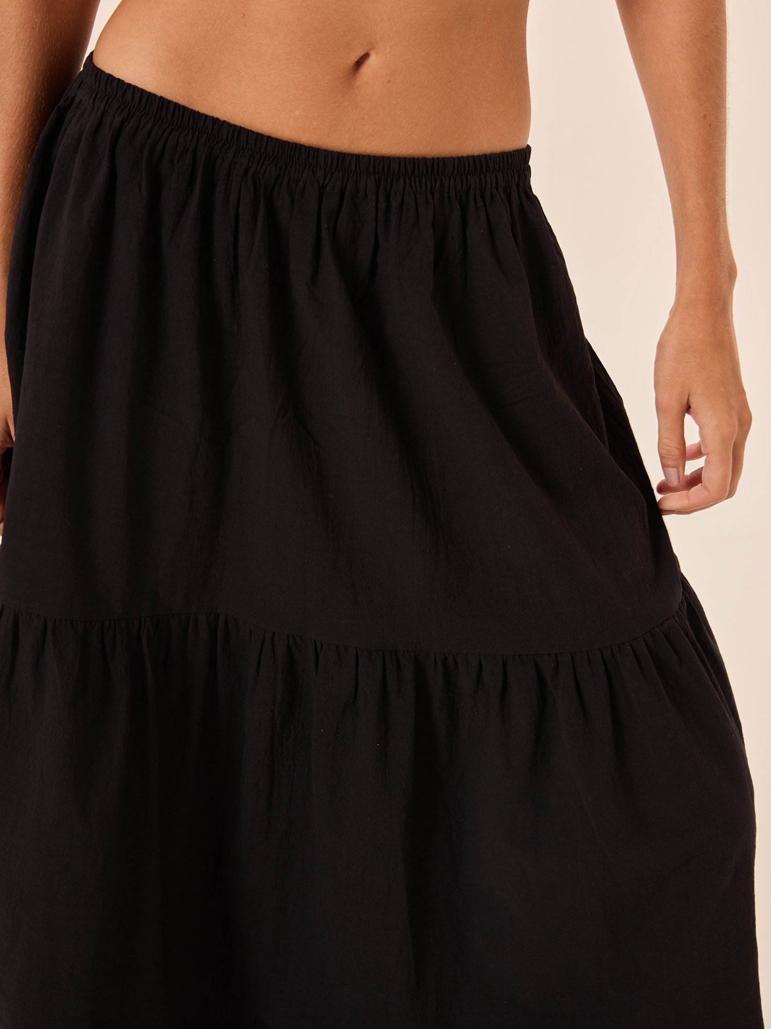 Saia Recortes IPA Preto | PANÔ | Resortwear Carioca