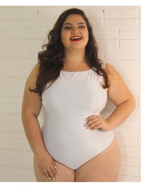 maiô branco com bojo