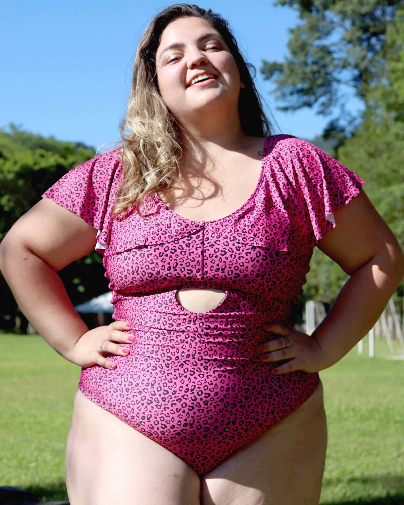 moda praia feminina plus size